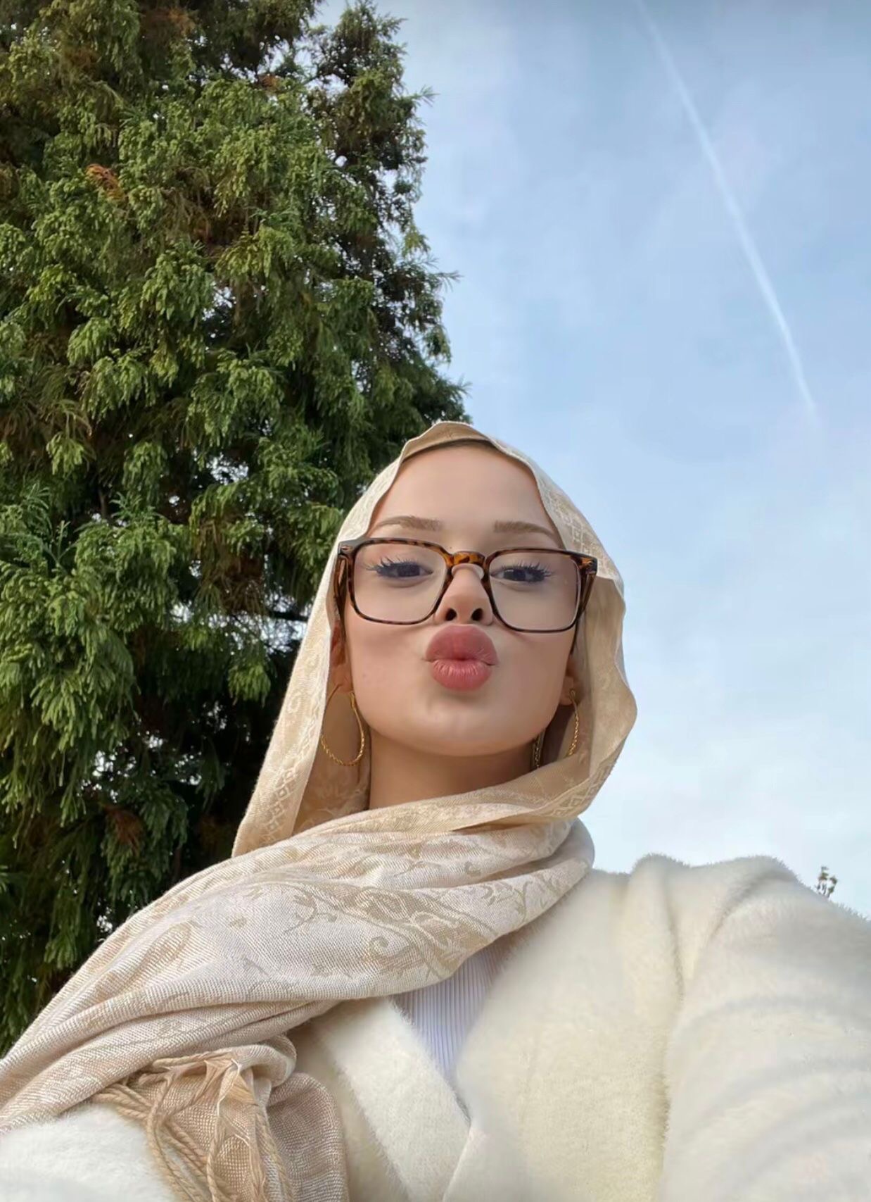 Yakıntaş Zarif Partner Bayan Escort Emel