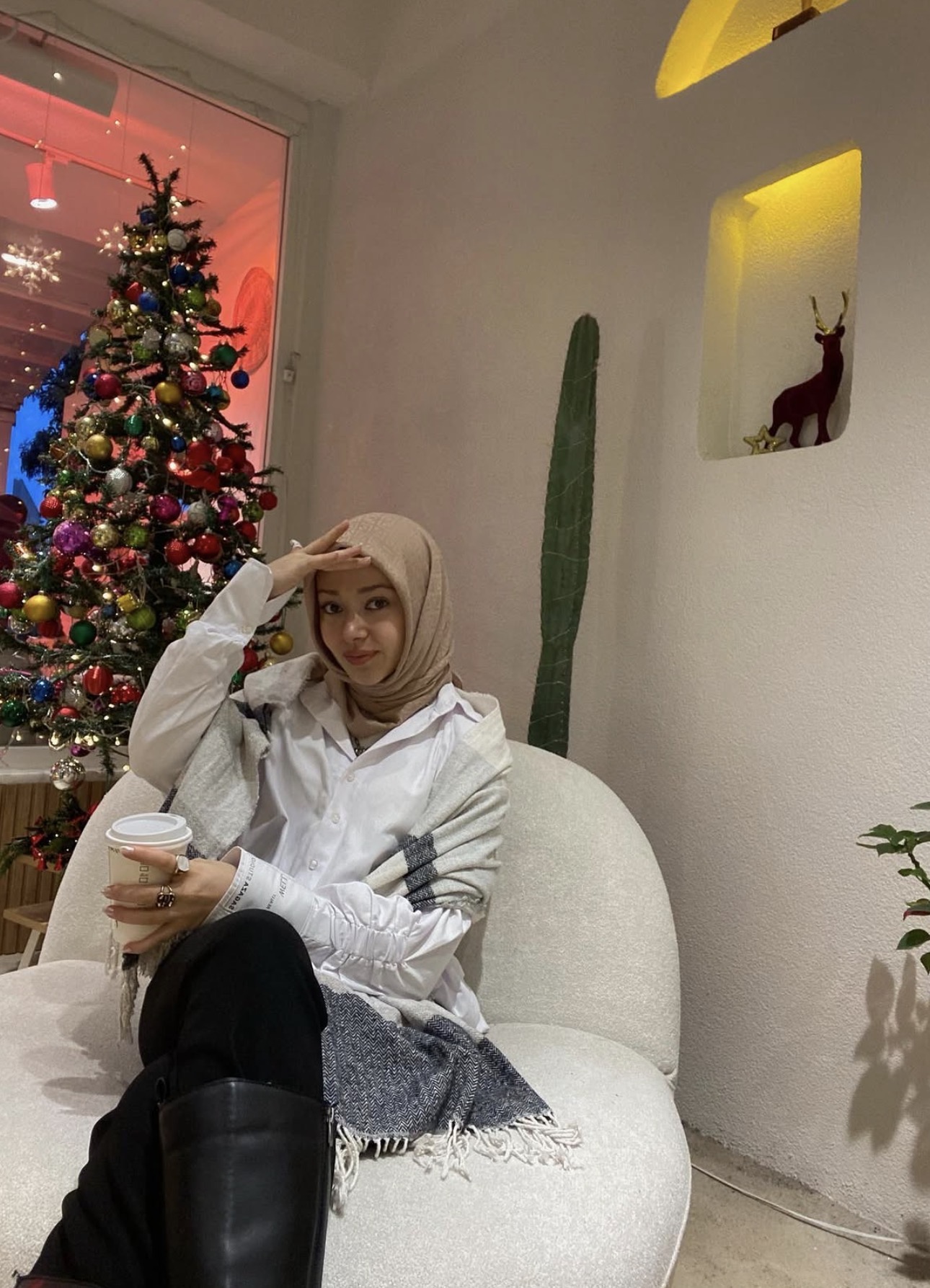 Kuşçulu Çekici Kadın Escort Bayan Azra